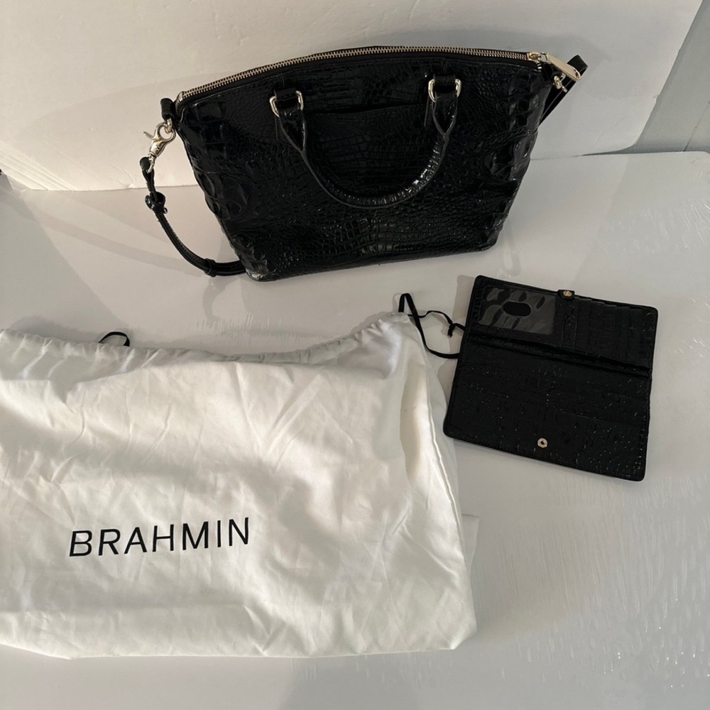 JUSTSOLD-Brahmin Handbag& Wallet